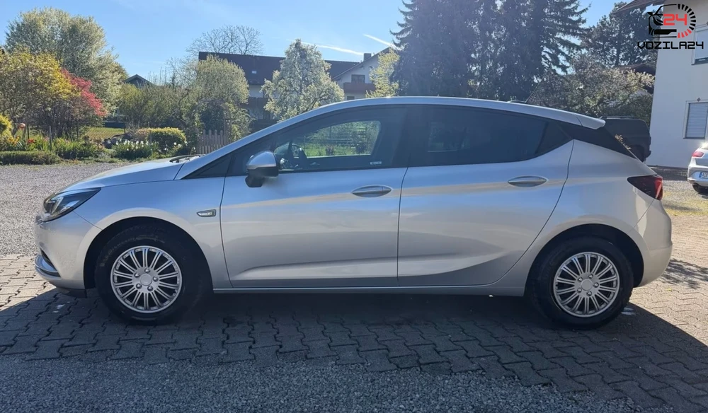 Opel Astra Edition
