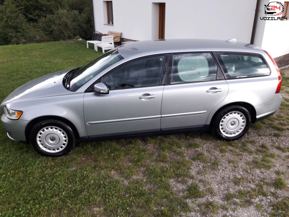 Volvo V50
