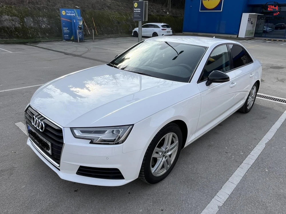 Audi A4 Sedan