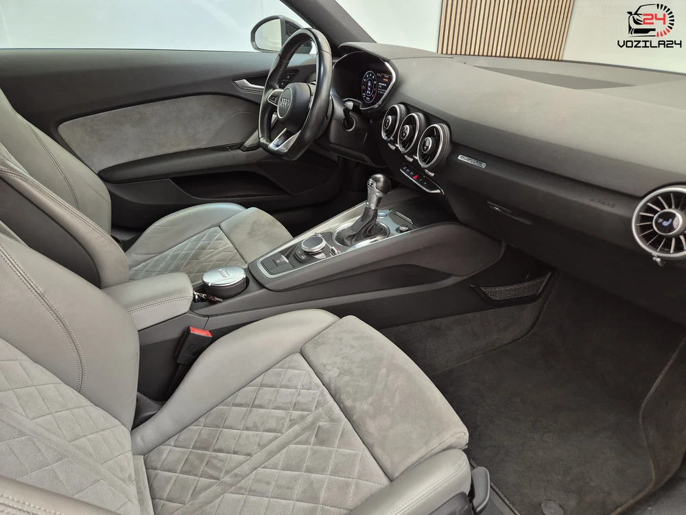 Audi TT Coupé