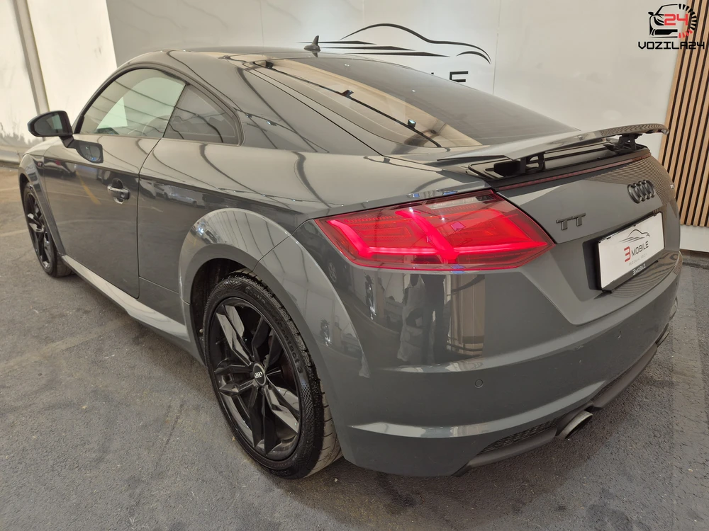 Audi TT Coupé