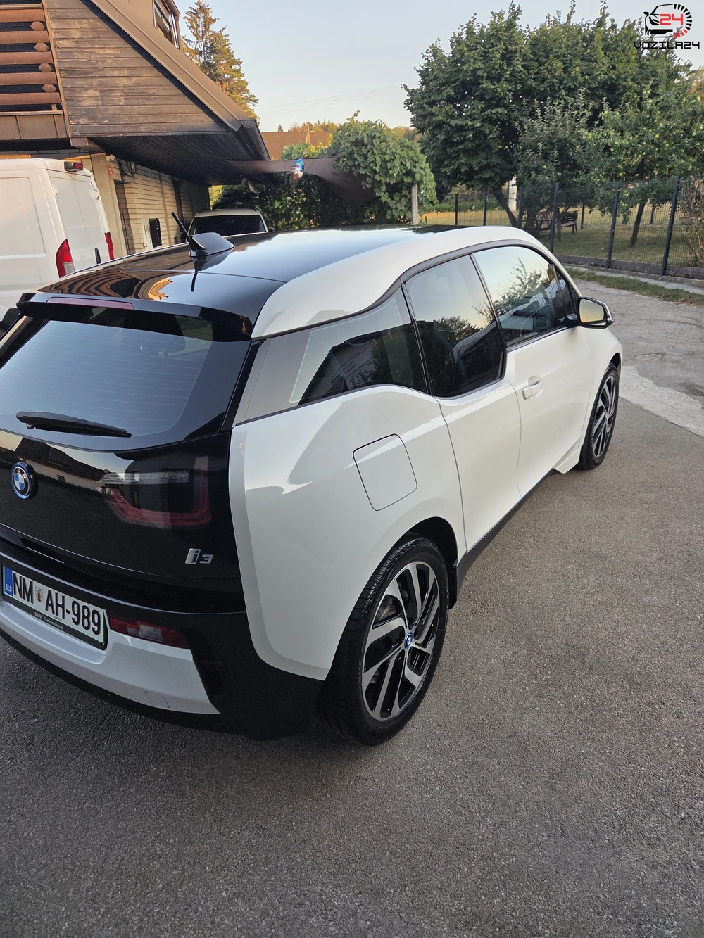 BMW i3